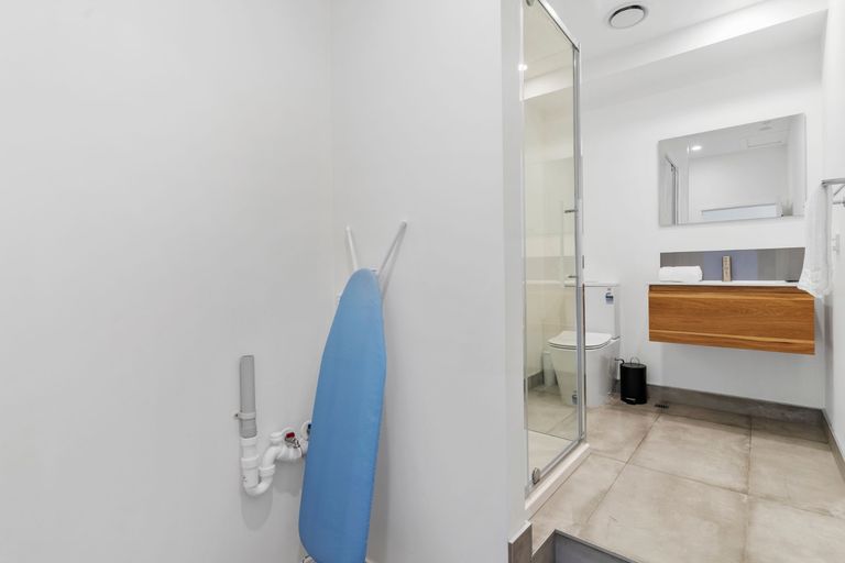 Photo of property in Twin Towers, 811/17 Putney Way, Manukau, Auckland, 2104