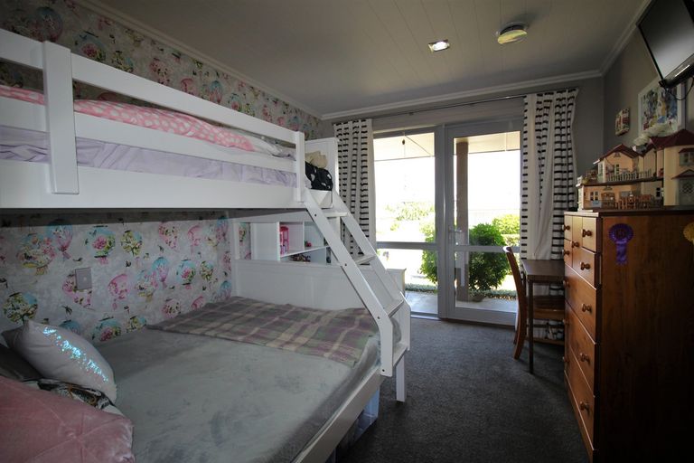 Photo of property in 21 Fox Street, Alexandra, 9320