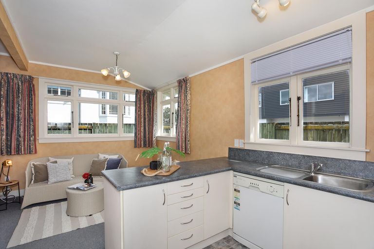 Photo of property in 28a Union Street, Hokowhitu, Palmerston North, 4410