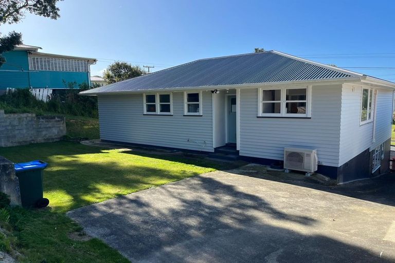 Photo of property in 146 Sievers Grove, Cannons Creek, Porirua, 5024