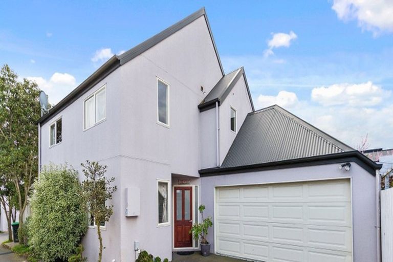 Photo of property in 62 Brockworth Place, Riccarton, Christchurch, 8011