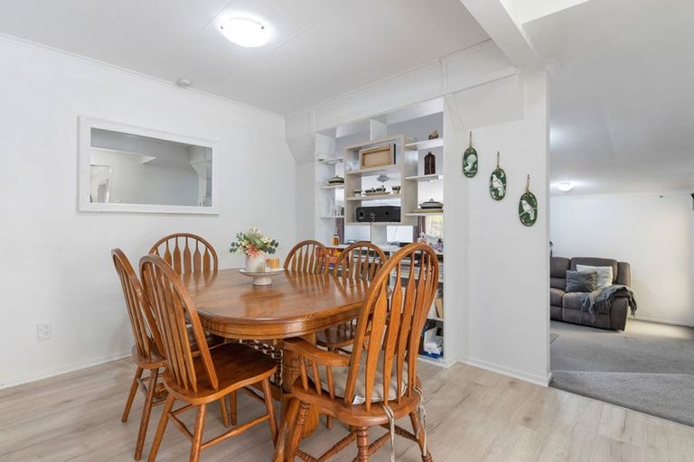 Photo of property in 14 Luke Place, Fairy Springs, Rotorua, 3015