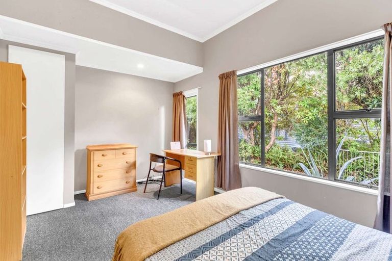 Photo of property in 87 Queen Street West, Levin, 5510