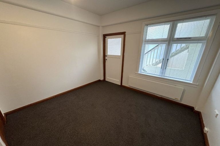 Photo of property in San Antonio Flats, 4/12 Kilbirnie Crescent, Kilbirnie, Wellington, 6022
