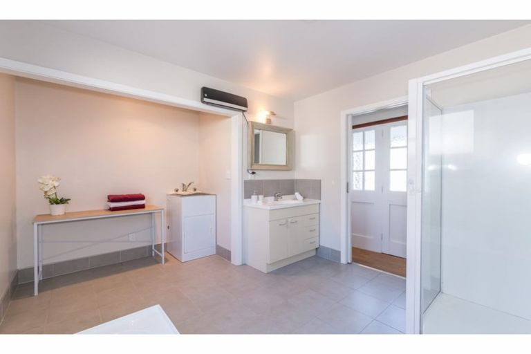 Photo of property in 92 Woodham Road, Linwood, Christchurch, 8062