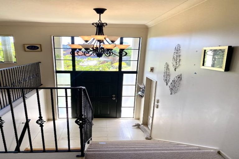 Photo of property in 13 Marbella Crescent, Oteha, Auckland, 0632