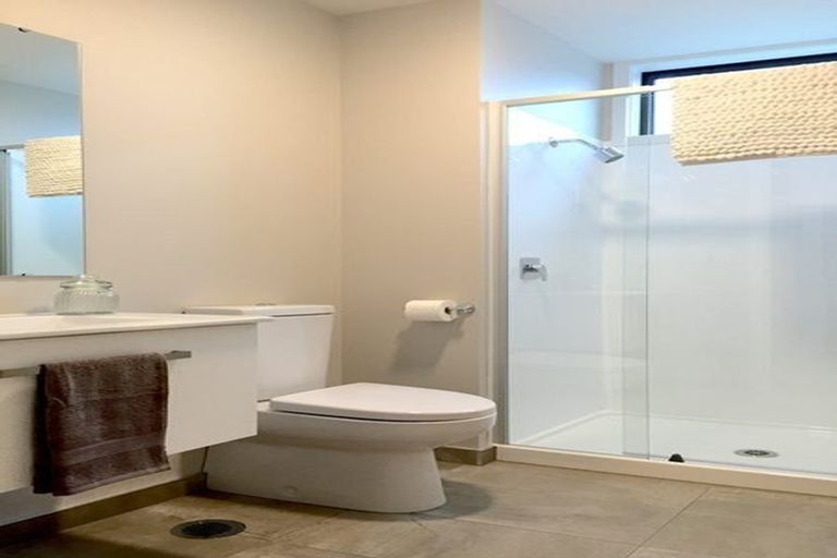 Photo of property in 1/69 Mckenzie Road, Mangere Bridge, Auckland, 2022