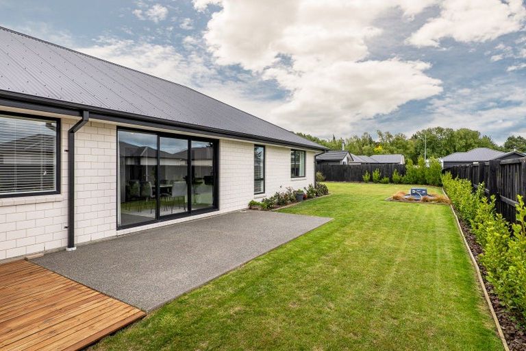 Photo of property in 17 Owen Drive, Darfield, 7510