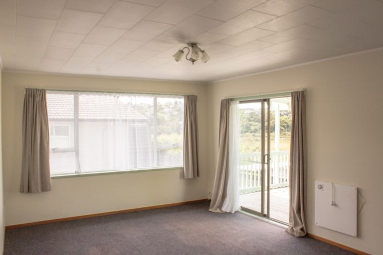 Photo of property in 27 Pipitea Place, Massey, Auckland, 0614