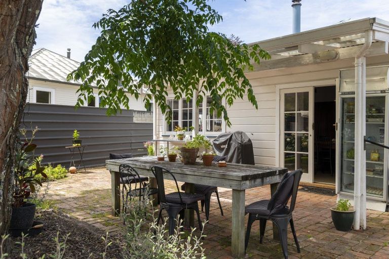 Photo of property in 118 Fox Street, Whataupoko, Gisborne, 4010