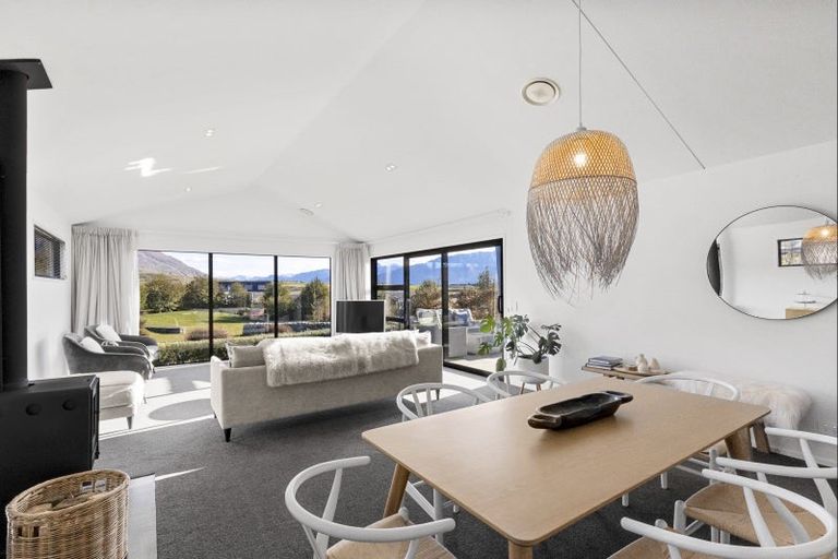 Photo of property in 17 Mcadam Drive, Jacks Point, Queenstown, 9371