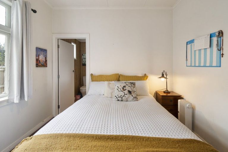 Photo of property in 65 Botanical Road, Takaro, Palmerston North, 4412