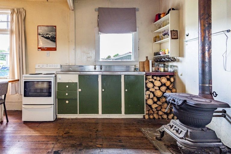 Photo of property in 15 Pitt Street, Raetihi, 4632