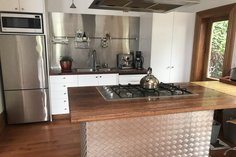 Photo of property in 37 Hall Street, Newtown, Wellington, 6021