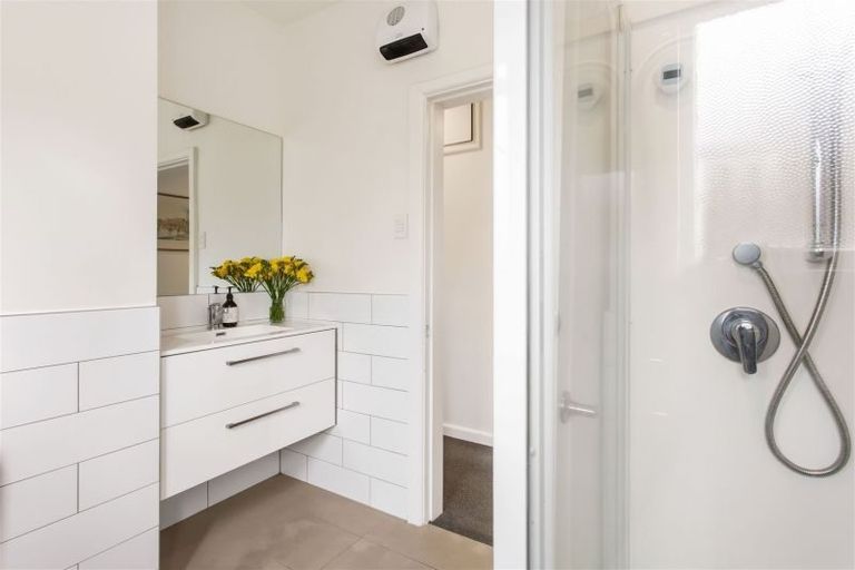 Photo of property in 52 Paparoa Street, Papanui, Christchurch, 8053