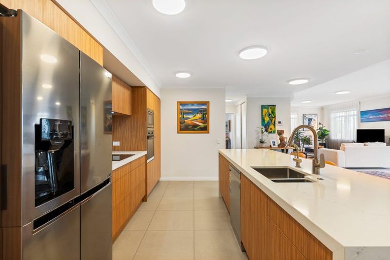 Photo of property in 77 Parkside Drive, Orewa, 0931