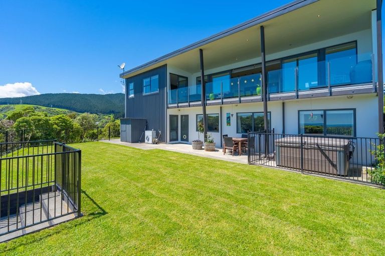 Photo of property in 7 Ocean Vista Lane, Paraparaumu, 5032