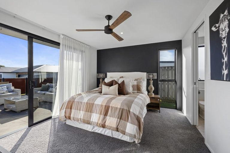 Photo of property in 15 Desmond Place, Bell Block, New Plymouth, 4312