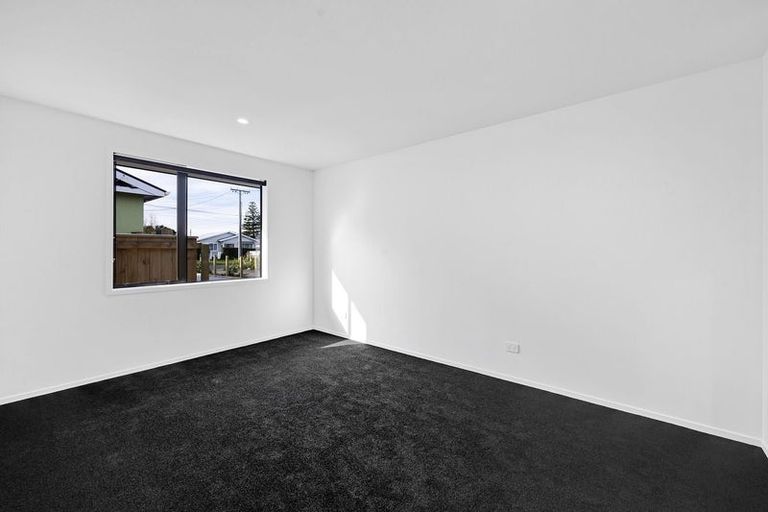 Photo of property in 120 Seaview Road, Westown, New Plymouth, 4310