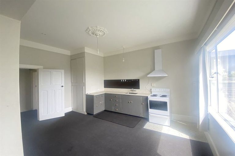 Photo of property in 102 Barbour Street, Waltham, Christchurch, 8011