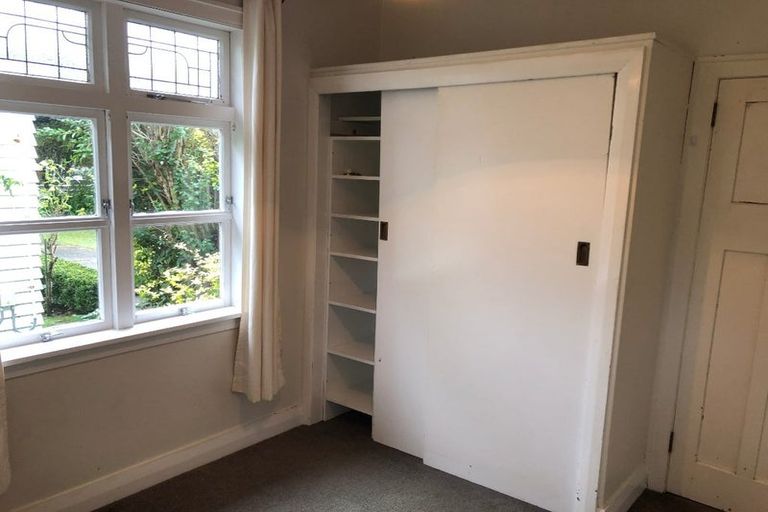 Photo of property in 24 Izard Road, Khandallah, Wellington, 6035