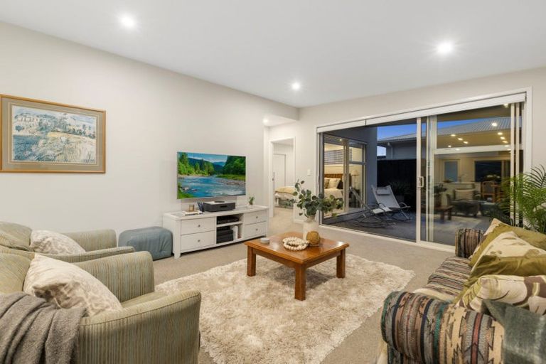 Photo of property in 25 Saint Pauls Drive, Brookfield, Tauranga, 3110