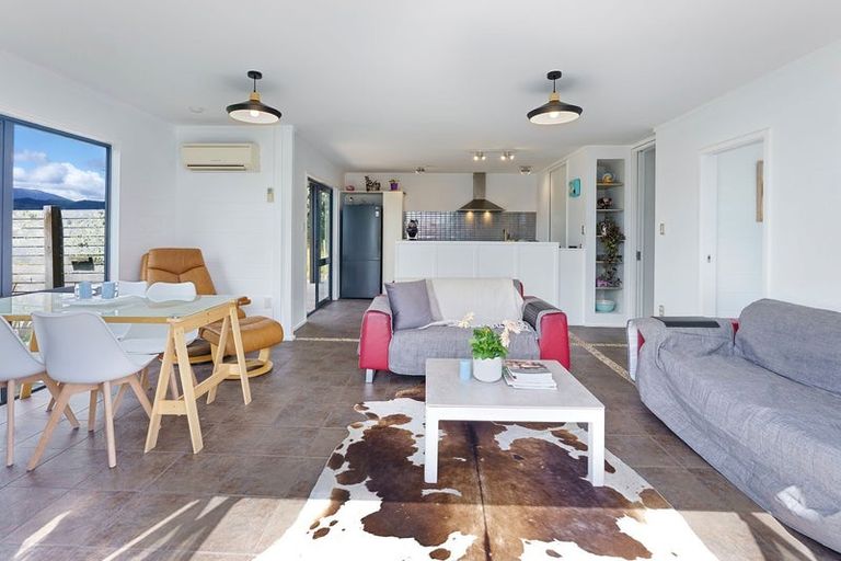 Photo of property in 2a Otaihanga Road, Paraparaumu Beach, Paraparaumu, 5032