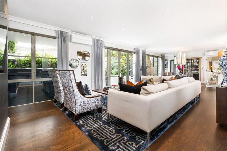 Photo of property in 6 Wairarapa Terrace, Merivale, Christchurch, 8014