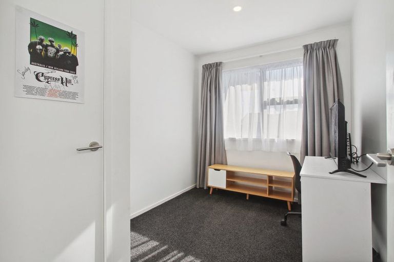 Photo of property in 1 Poutawa Lane, Clarks Beach, 2122