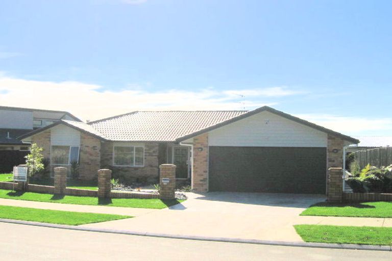 Photo of property in 35 Leafield Crescent, Henderson, Auckland, 0612