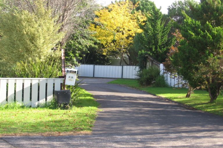 Photo of property in 2/8 Ireland Place, Ranui, Auckland, 0612