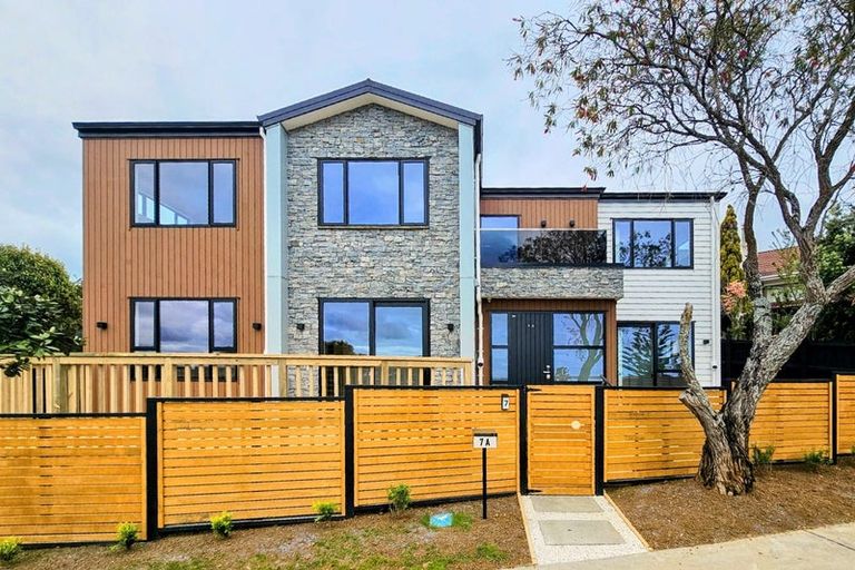 Photo of property in 7a Lewisham Street, Highland Park, Auckland, 2010