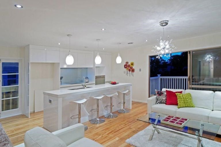 Photo of property in 5 Twin Parks Rise, Papakura, 2110