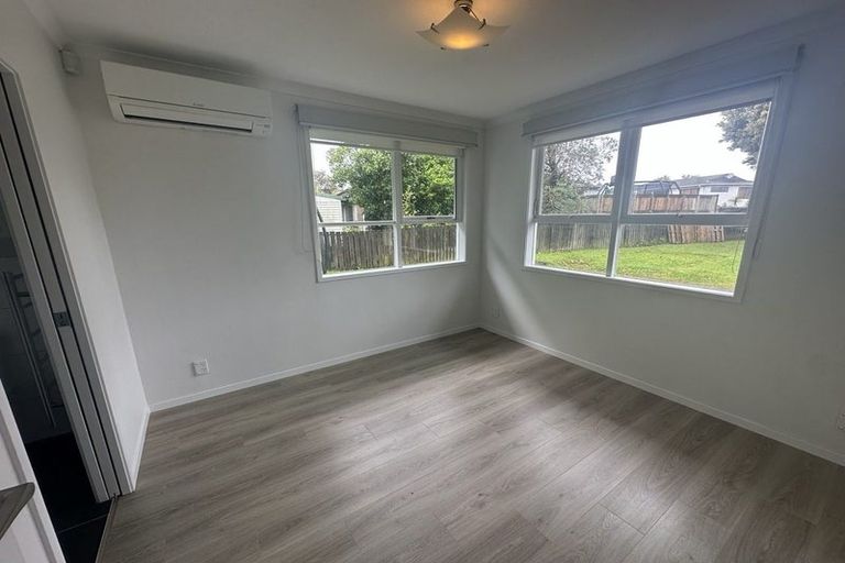 Photo of property in 24 Malvina Place, Bucklands Beach, Auckland, 2014