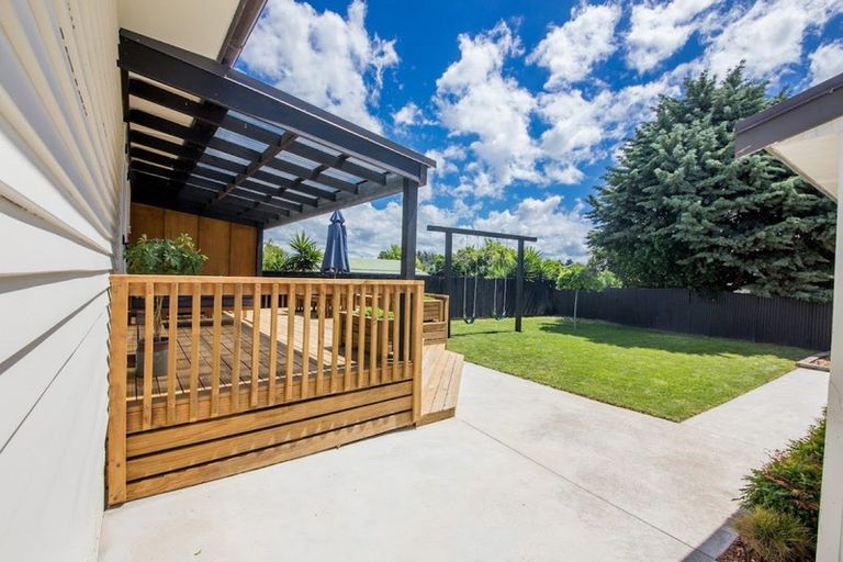 Photo of property in 64 Middle Road, Havelock North, 4130