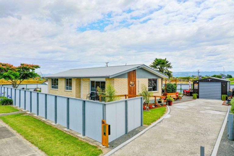 Photo of property in 59 Puriri Crescent, Edgecumbe, 3120
