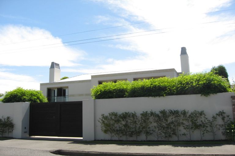 Photo of property in 5 Wairarapa Terrace, Merivale, Christchurch, 8014