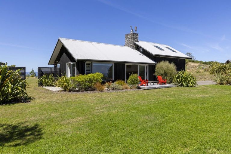 Photo of property in 146 Highland Drive, Acacia Bay, Taupo, 3385