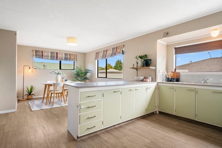 Photo of property in 19 Millers Road, Brookfield, Tauranga, 3110