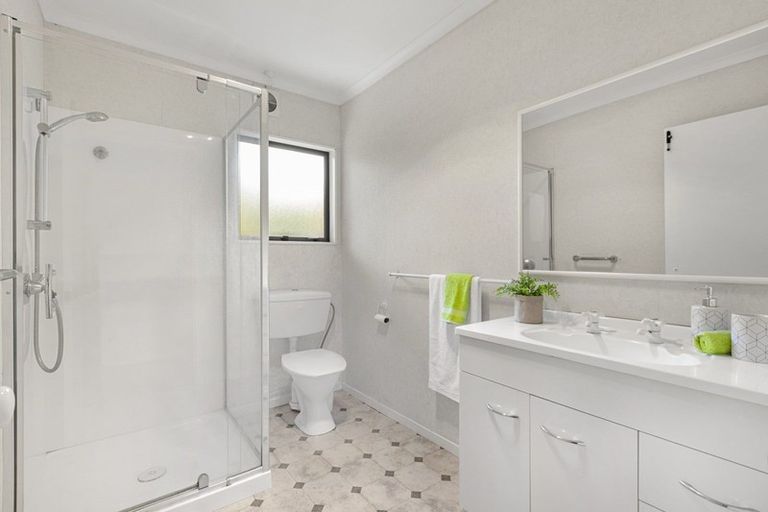 Photo of property in 23 James Street, Raglan, 3225