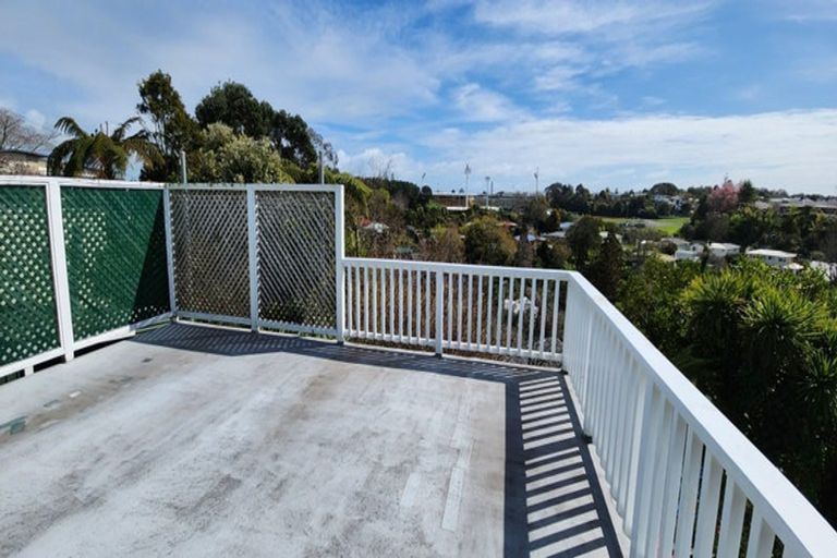 Photo of property in 98 Frankley Road, Frankleigh Park, New Plymouth, 4310