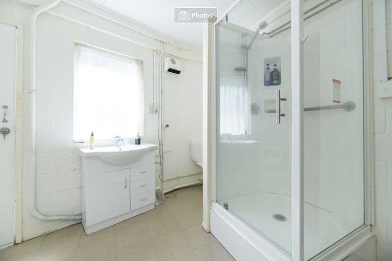 Photo of property in 27 Crompton Road, Massey, Auckland, 0614