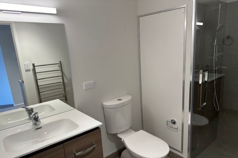 Photo of property in 17e/30 Westward Ho, Glen Eden, Auckland, 0602