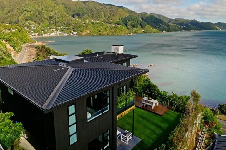 Photo of property in 5 Howard Road, Point Howard, Lower Hutt, 5013