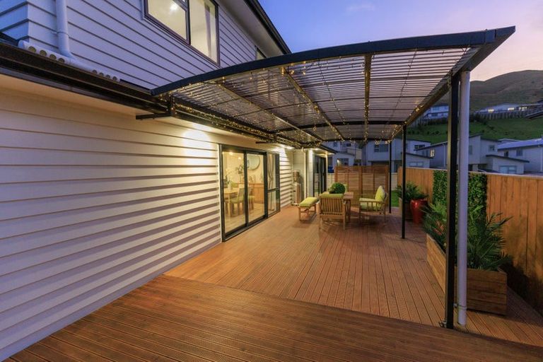 Photo of property in 150 Amesbury Drive, Churton Park, Wellington, 6037