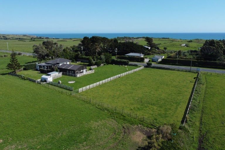 Photo of property in 3636 South Road, Opunake, 4682