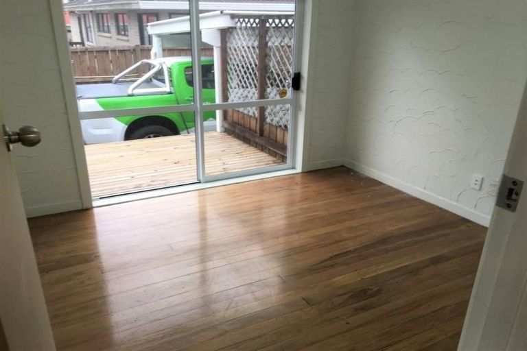 Photo of property in 2/41 Alfriston Road, Manurewa East, Auckland, 2102