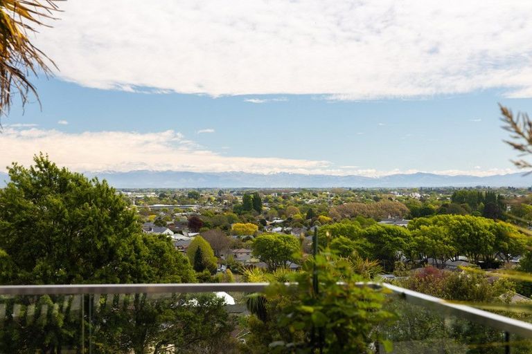 Photo of property in 26 Overdale Drive, Cashmere, Christchurch, 8022