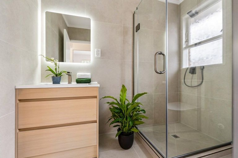 Photo of property in 141 Glamorgan Drive, Torbay, Auckland, 0630