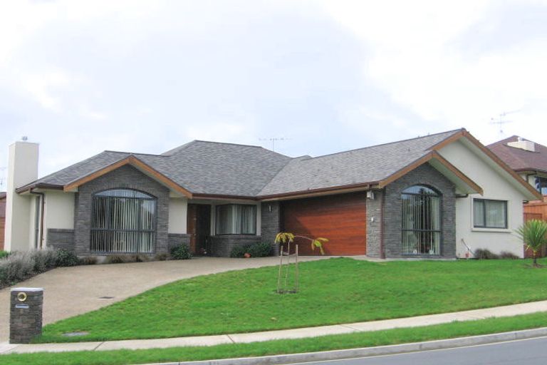 Photo of property in 8 Dressage Lane, Greenhithe, Auckland, 0632